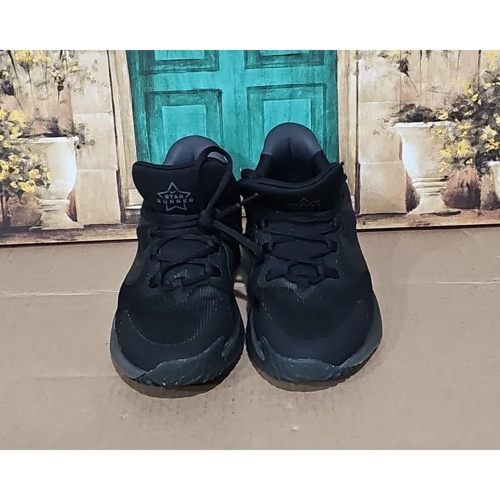Nike Star Runner 4 NN Black Athletic Shoes Gym Running DX7615 002 Size 6.5Y Boy